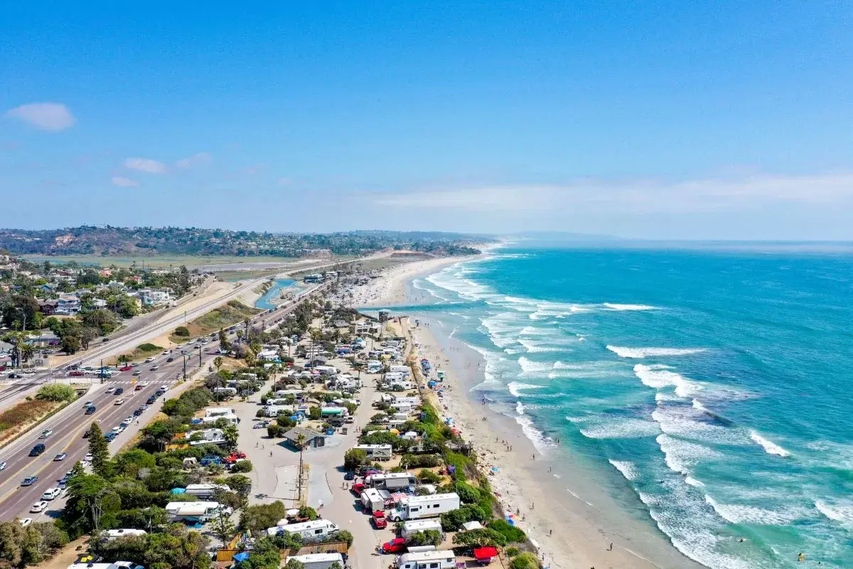 Homes along the Cardiff-by-the-Sea coastline