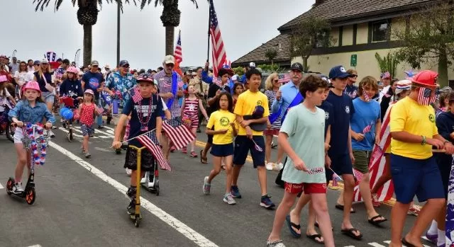 Kelli-Miller-Encinitasdel-Mar-July-4th-Parade-Luxury-Real-Estate