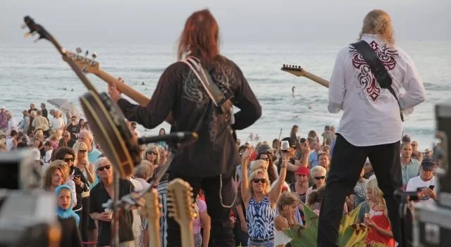 Kelli-Miller-Encinitasdel-Summer-Twilight-Concert-The-Pine-Mountain-Logs-Luxury-Real-Estate