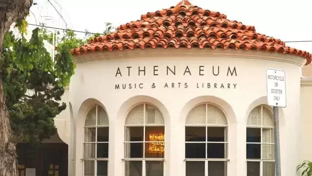 Kelli-Miller-Encinitas-Realtor-Art-Wine-Gala-at-Athenaeum-Music-and-Arts-Library-Luxury-Real-Estate