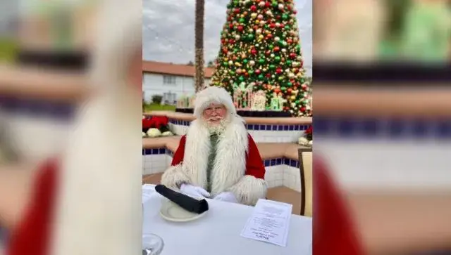 Kelli-Miller-Encinitas-Realtor-Encinitas-Holiday-Dinner-Series-with-Santa-Bobs-Steak-and-Chop-House-Luxury-Real-Estate