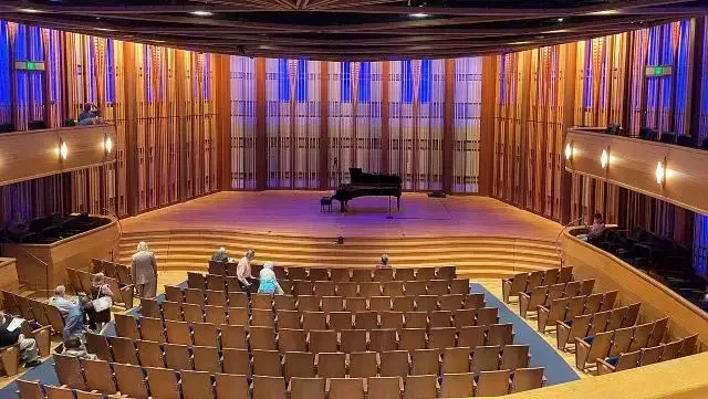 Kelli-Miller-Encinitas-Realtor-La-Jolla-Music-Society-Winter-Concert-Series-at-The-Conrad-Luxury-Real-Estate